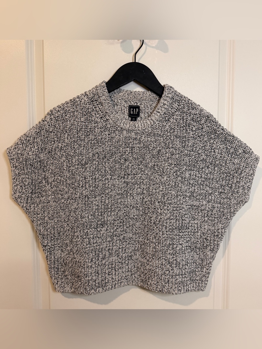 GAP Women's Black & White Marled Crewneck Sweater